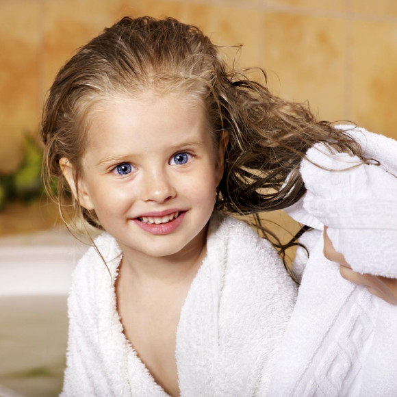 Дитячі шампуні та засоби для купання і приймання душу